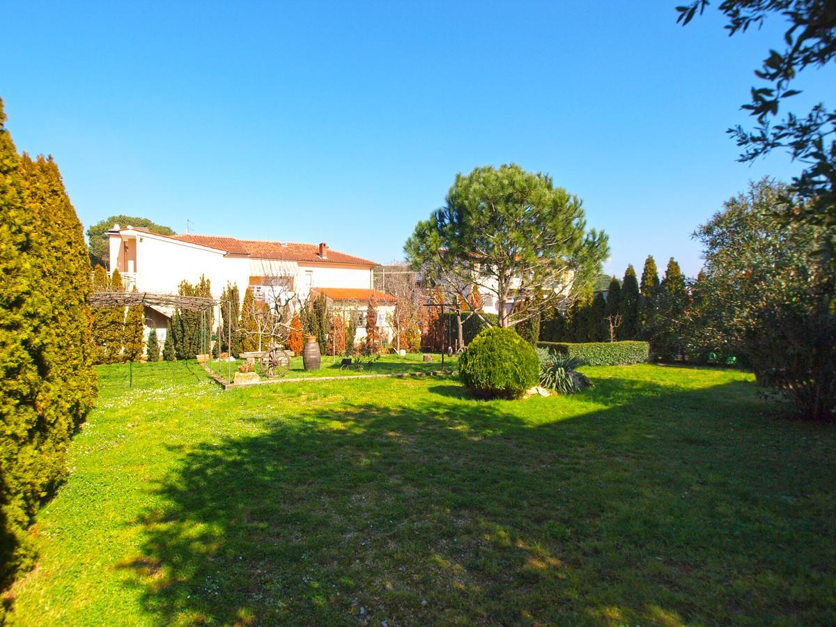 Apartments Mirela 1554 Pula Exterior photo