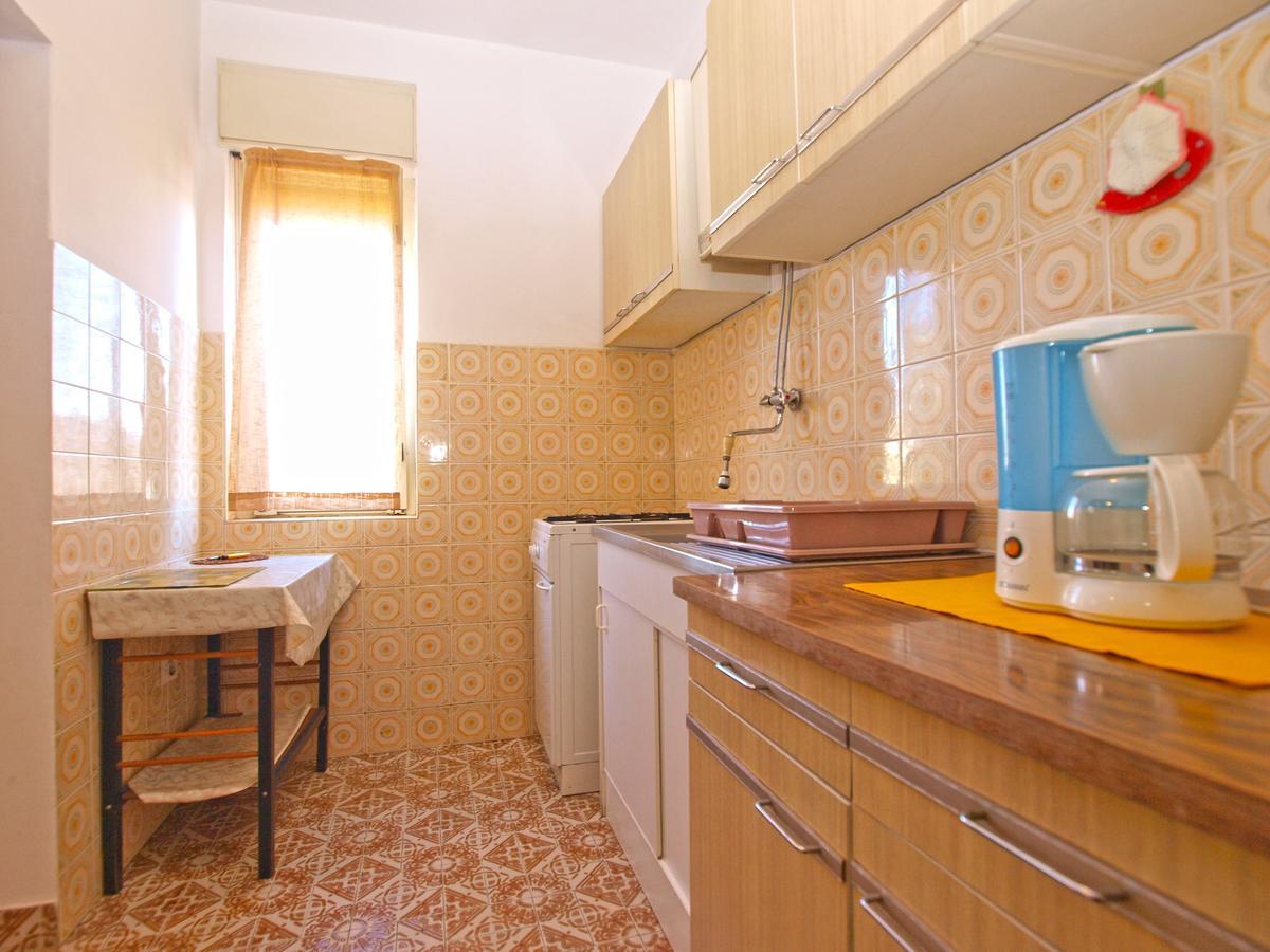 Apartments Mirela 1554 Pula Exterior photo