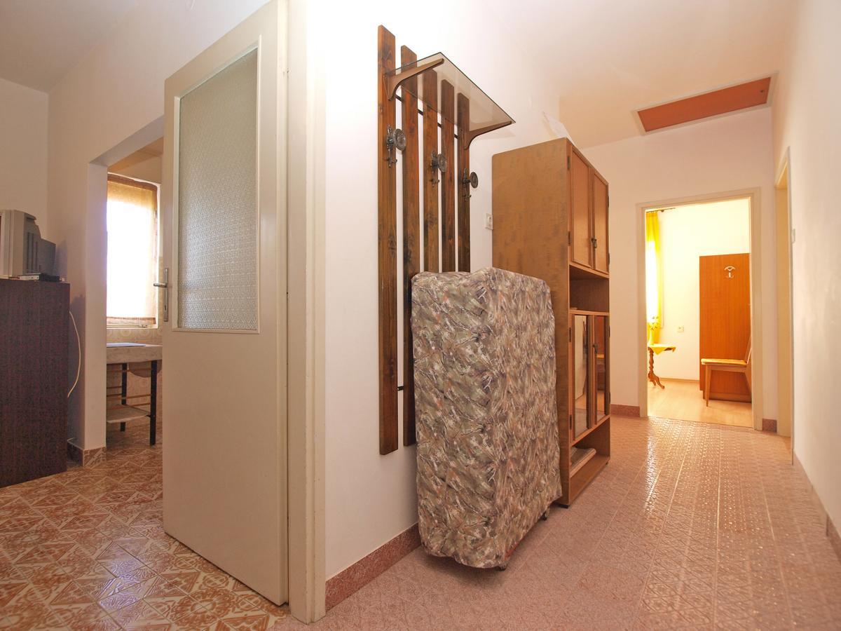 Apartments Mirela 1554 Pula Exterior photo