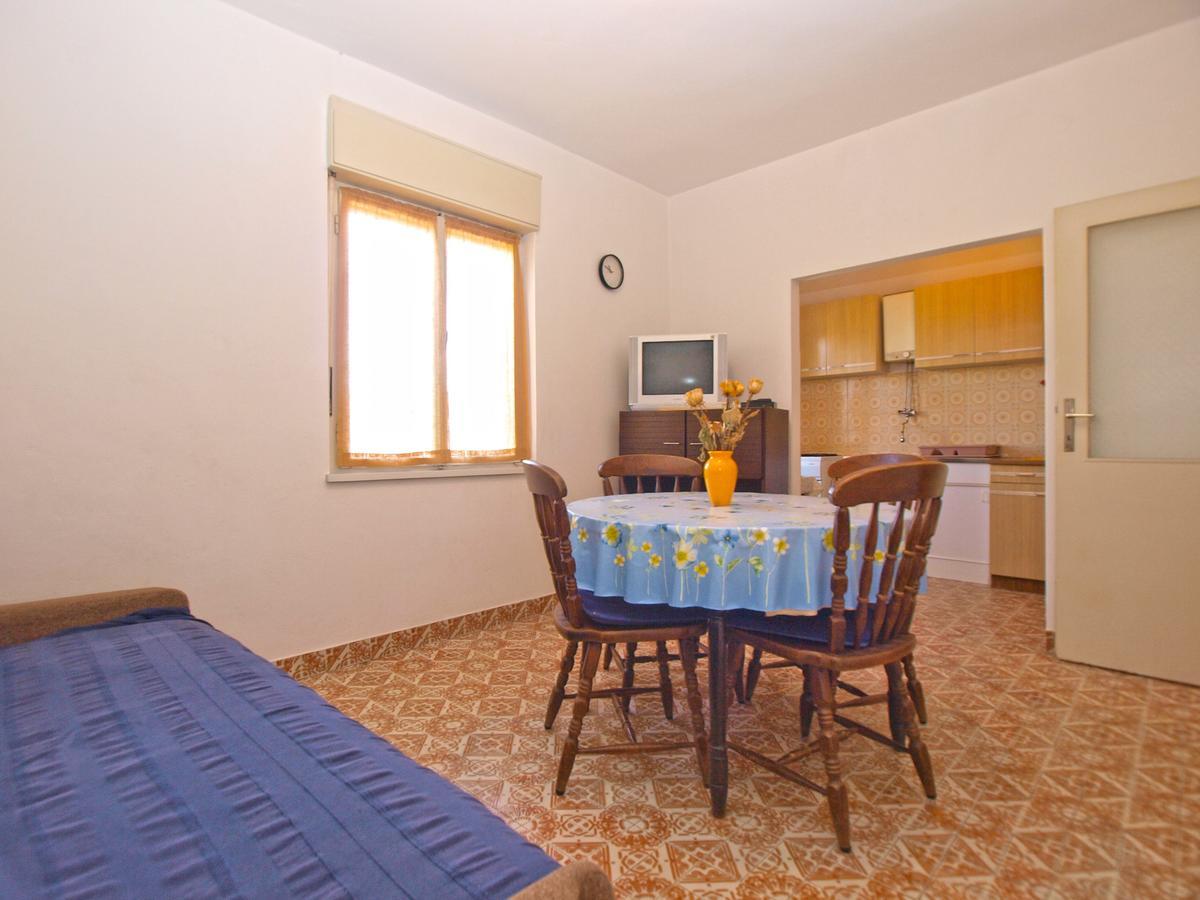 Apartments Mirela 1554 Pula Exterior photo
