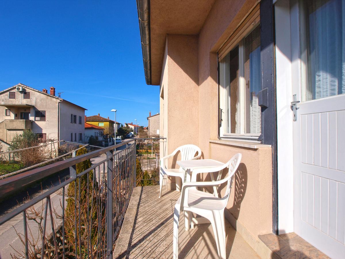 Apartments Mirela 1554 Pula Exterior photo