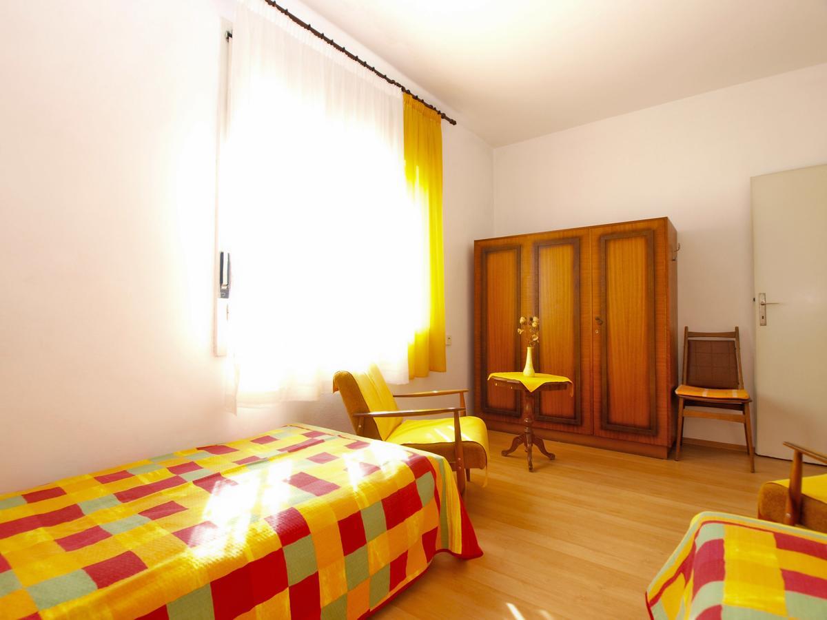 Apartments Mirela 1554 Pula Exterior photo